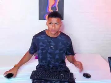 Freechat adam_piarse on Chaturbate