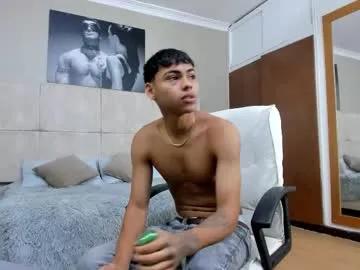 Freechat adam_piarse on Chaturbate