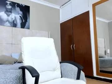 Freechat adam_piarse on Chaturbate