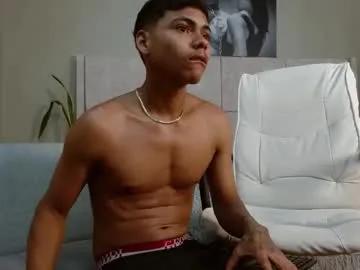 Freechat adam_piarse on Chaturbate