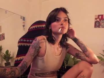 Freechat alone_together_ on Chaturbate