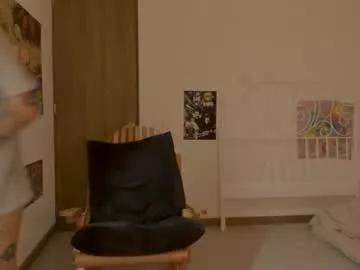 Freechat alone_together_ on Chaturbate