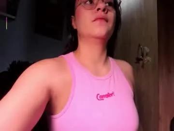 Freechat alyceandaxellredhot on Chaturbate