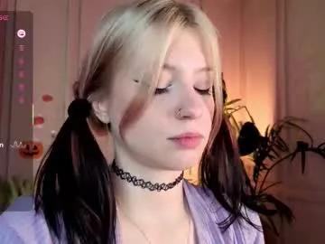 arielabradberry — GOAL:Spit on you #german #goth #sph #dirtytalk #cuckold [111 tokens remaining]