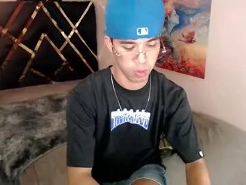 asiancum_peter on Chaturbate