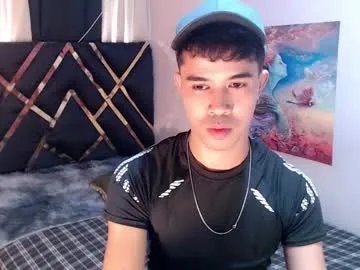 asiancum_peter on Chaturbate