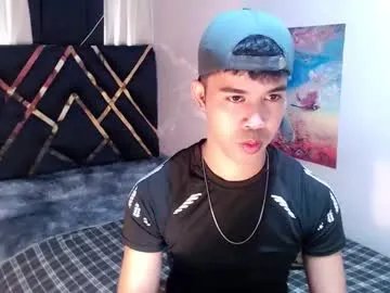 asiancum_peter on Chaturbate