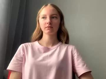 Freechat autumnroginson on Chaturbate