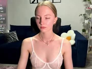 Freechat autumnroginson on Chaturbate