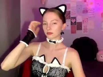 Freechat autumnroginson on Chaturbate