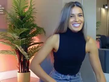 avrillcyrux on Chaturbate