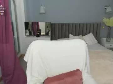 Freechat awesome_jolie on Chaturbate