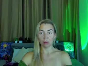 Freechat ay_kiss_jully on Chaturbate