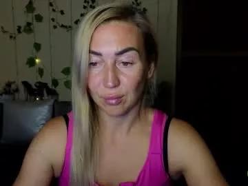 Freechat ay_kiss_jully on Chaturbate