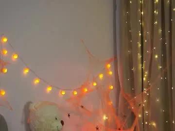 beckymadsons —  Let's reach 70000+ TODAY! I'm a #teen #18, #new #shy here, but already the best #bigass on CB  - Goal: TOPLESS  [53 tokens left]