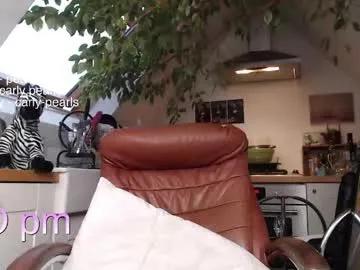 Freechat carlypearls on Chaturbate