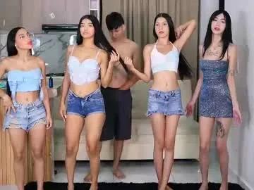 Group dears_pearlss on Chaturbate