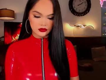 Freechat divinequeen on Chaturbate