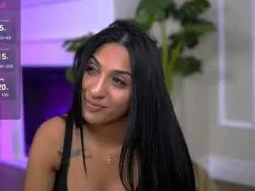 Freechat emahallee on Chaturbate