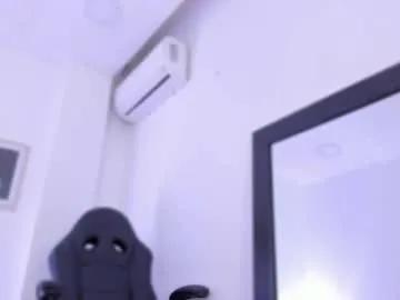 Freechat emelie_89 on Chaturbate