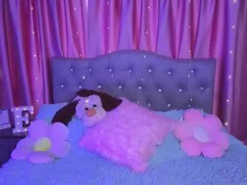 Freechat emiiscoot_1 on Chaturbate