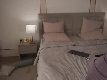 Freechat eseniyalove on Chaturbate