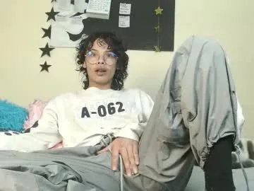 fenixmfx — GOAL: Take of my clothes [11 tokens remaining] Support my moving! Any tip counts! #ftm #bigclit #hairy #bush #nonbinary