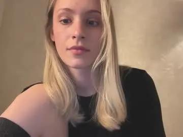 Freechat fflloowweerr on Chaturbate