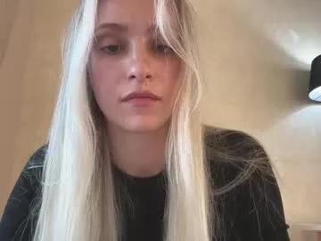 Freechat fflloowweerr on Chaturbate