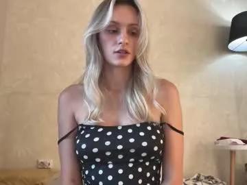 Freechat fflloowweerr on Chaturbate