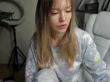 Freechat foxy_blond on Chaturbate