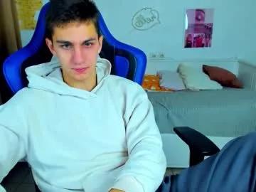 Freechat frank_mooree on Chaturbate