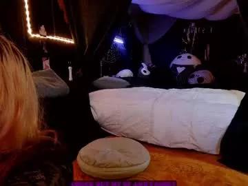 Freechat gigglemethis22 on Chaturbate