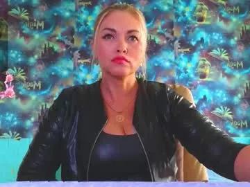 Freechat goddess_isabella11 on Chaturbate