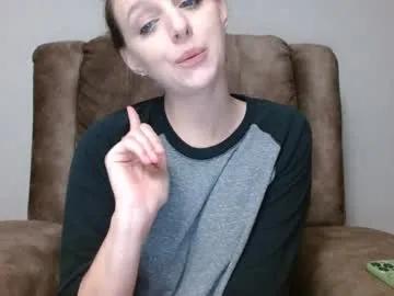 Freechat hi_cut_cutie on Chaturbate