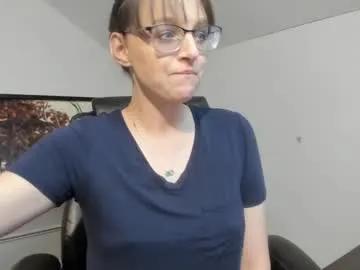 Freechat hi_cut_cutie on Chaturbate