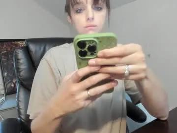 Freechat hi_cut_cutie on Chaturbate