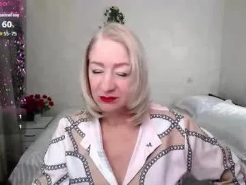 Group hunters_woman on Chaturbate