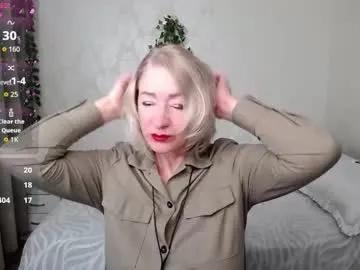 Group hunters_woman on Chaturbate