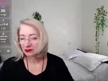 Group hunters_woman on Chaturbate