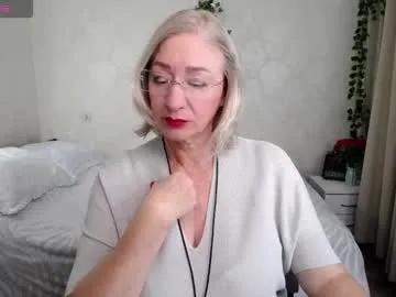 Group hunters_woman on Chaturbate