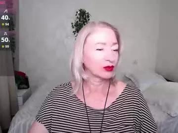 Group hunters_woman on Chaturbate