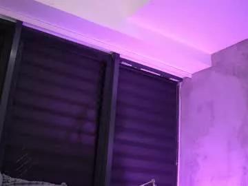 Freechat ivyrowa on Chaturbate