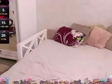 kellielowie — Spoil me with your vibes  #bigboobs #longhair #new #glasses #tattoo [421 tokens remaining]