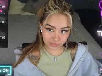 Freechat kim_brownie on Chaturbate