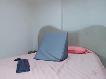 Private kira_mackenzie on Chaturbate