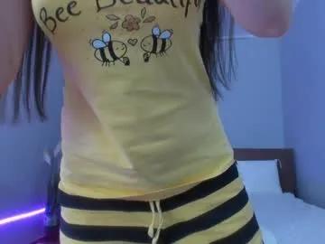 krisztina_o — OhMiBod : Device that vibrates at the sound of Tips and makes me wet. - Multi-Goal :  Hi i'm a young mommy and i have milk.I'm a gymnast l show you my flexibility and the grace of my female body guys