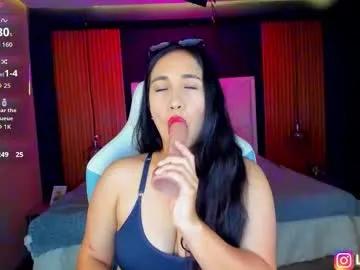 Freechat lauroberts on Chaturbate