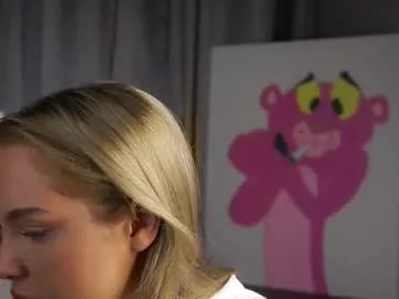 lipswithsmileonthem on Chaturbate