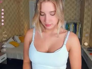 Freechat loookat_me on Chaturbate